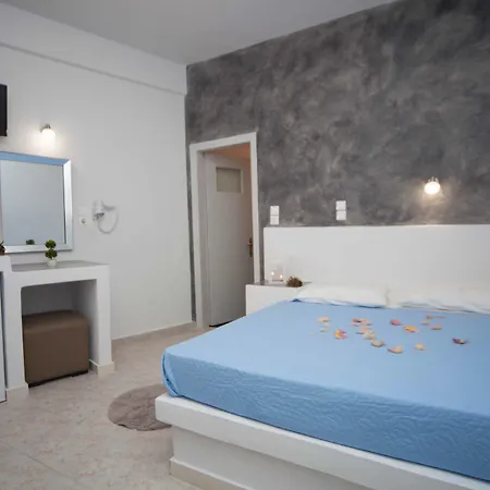 Anto Aparthotel Fira (Santorini)