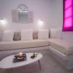 Anto Fira (Santorini)