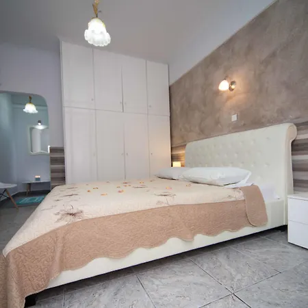 Lägenhetshotell Anto Fira (Santorini)