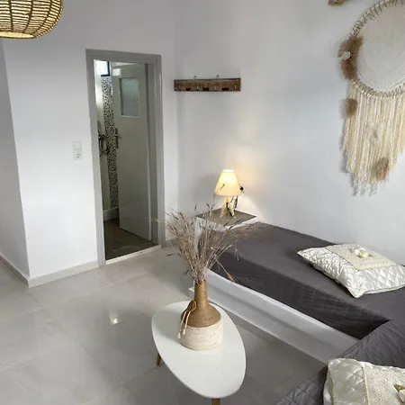 Anto Fira (Santorini)