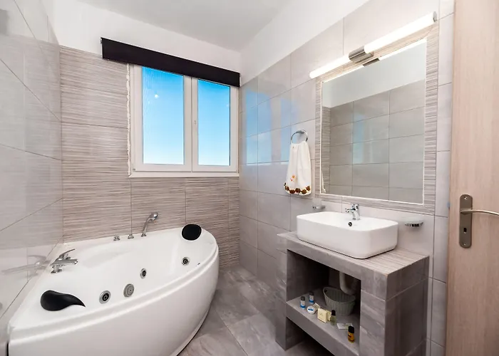 Lägenhetshotell Anto 4*