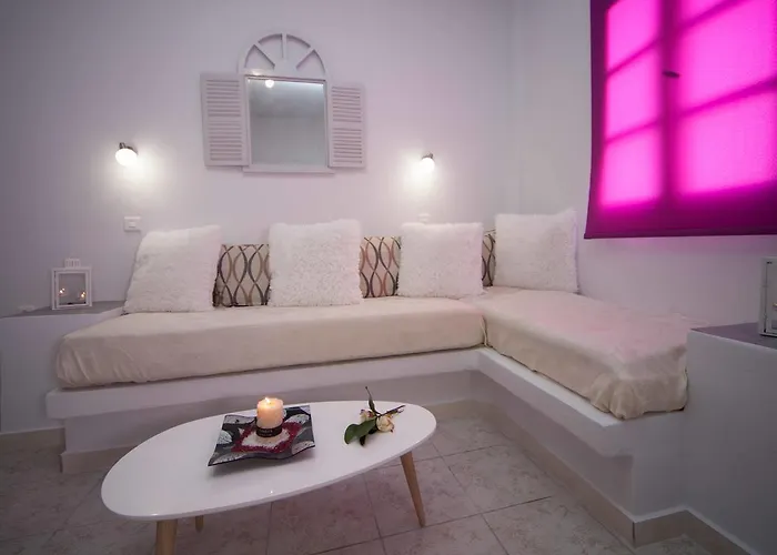 Anto Fira (Santorini)