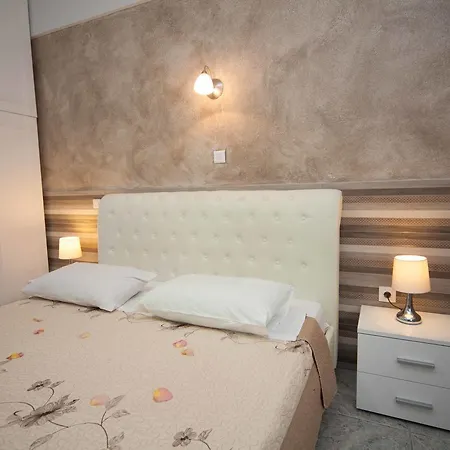 Anto 3* Тира